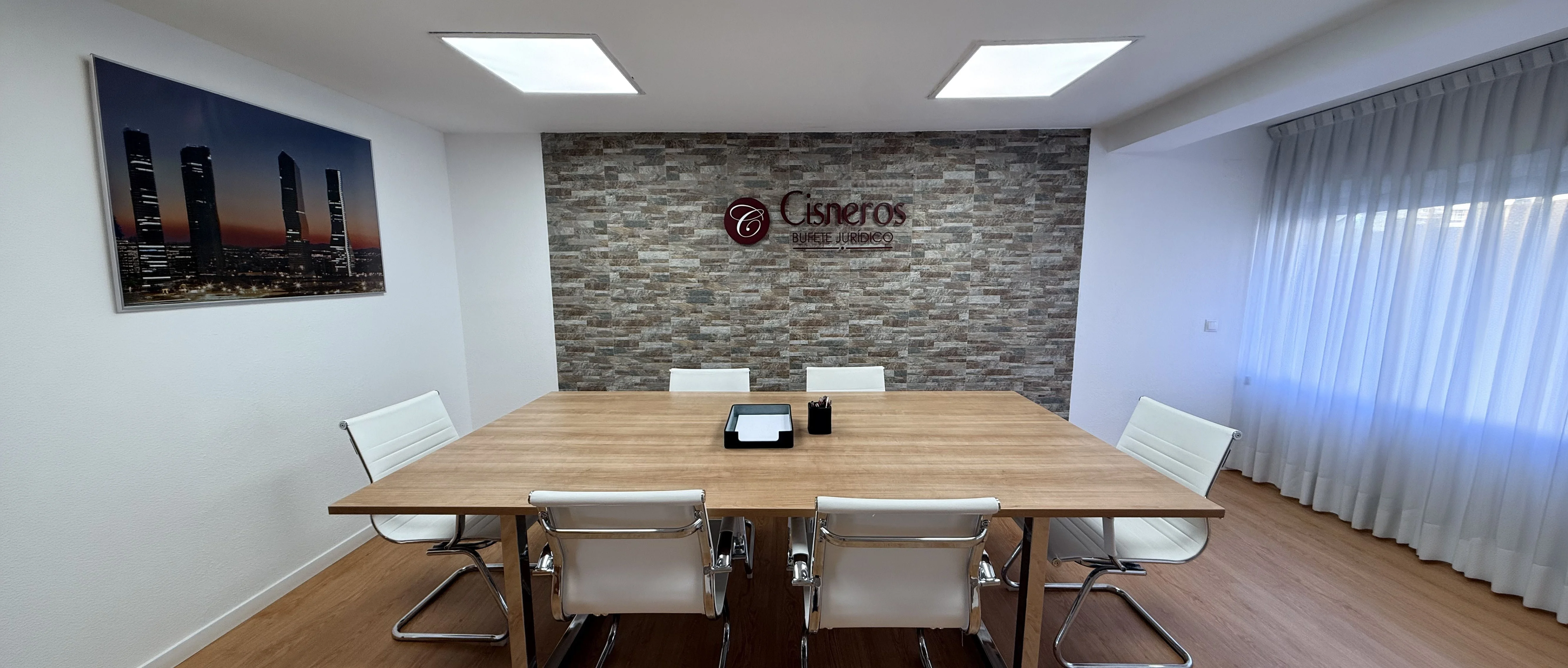 Oficinas Cisneros Bufete